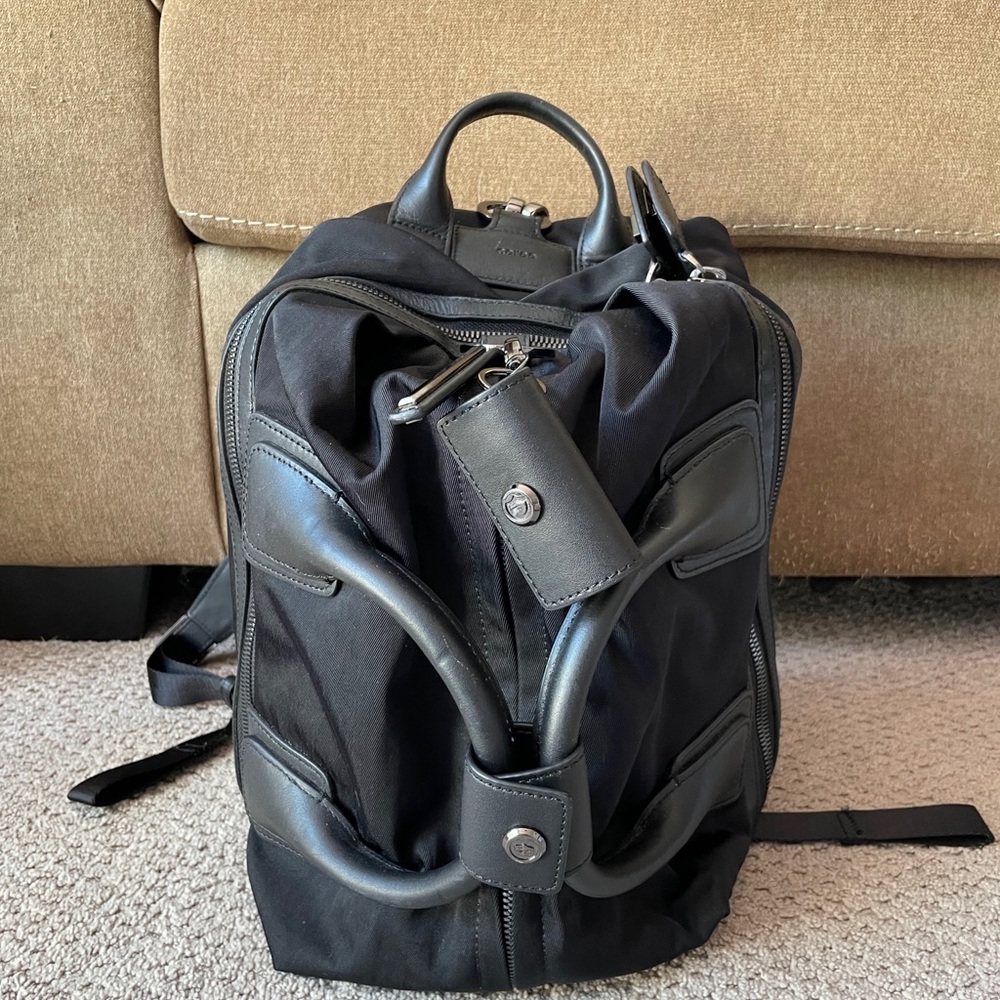 Caraa Studio Bag Medium in Black and Gunmetal Hardware